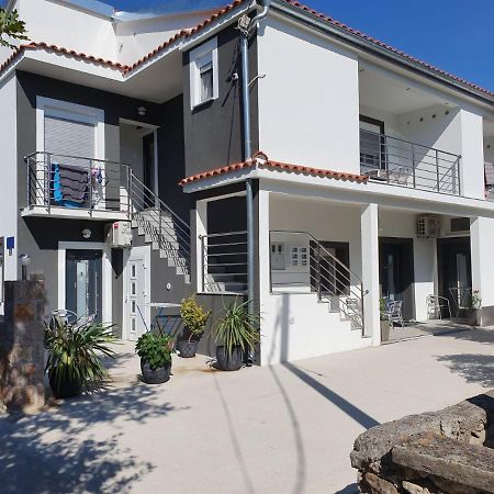 Jeli Apartments Starigrad Paklenica Exteriér fotografie