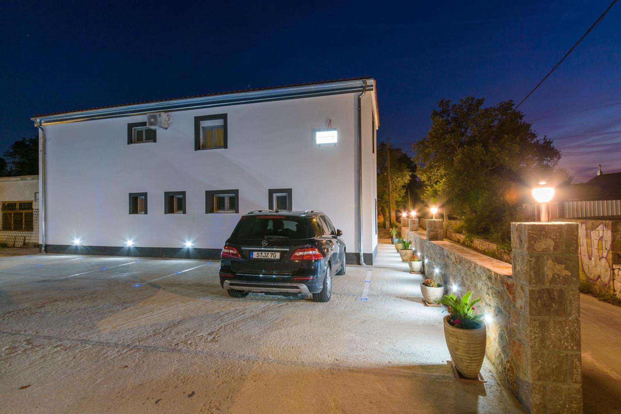 Jeli Apartments Starigrad Paklenica Pokoj fotografie